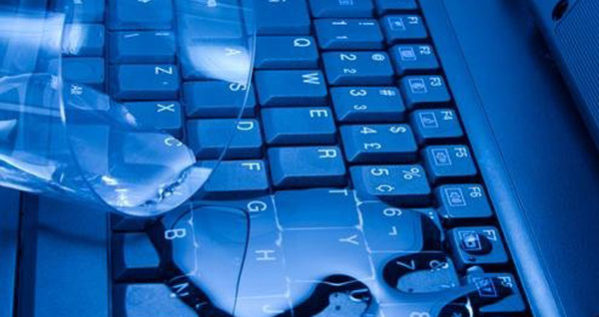 notebook sıvı teması